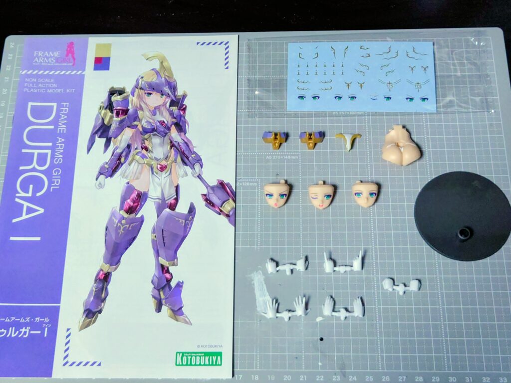 説明書、フェイスパーツ、ハンドパーツ、デカールなど